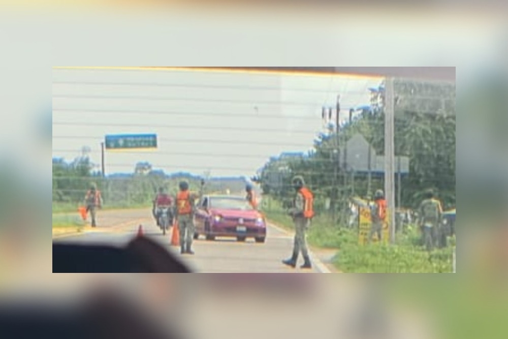 Elementos del séptimo Regimiento de Caballería Motorizada mantienen un operativo de vigilancia Elementos del séptimo Regimiento de Caballería Motorizada mantienen un operativo de vigilancia