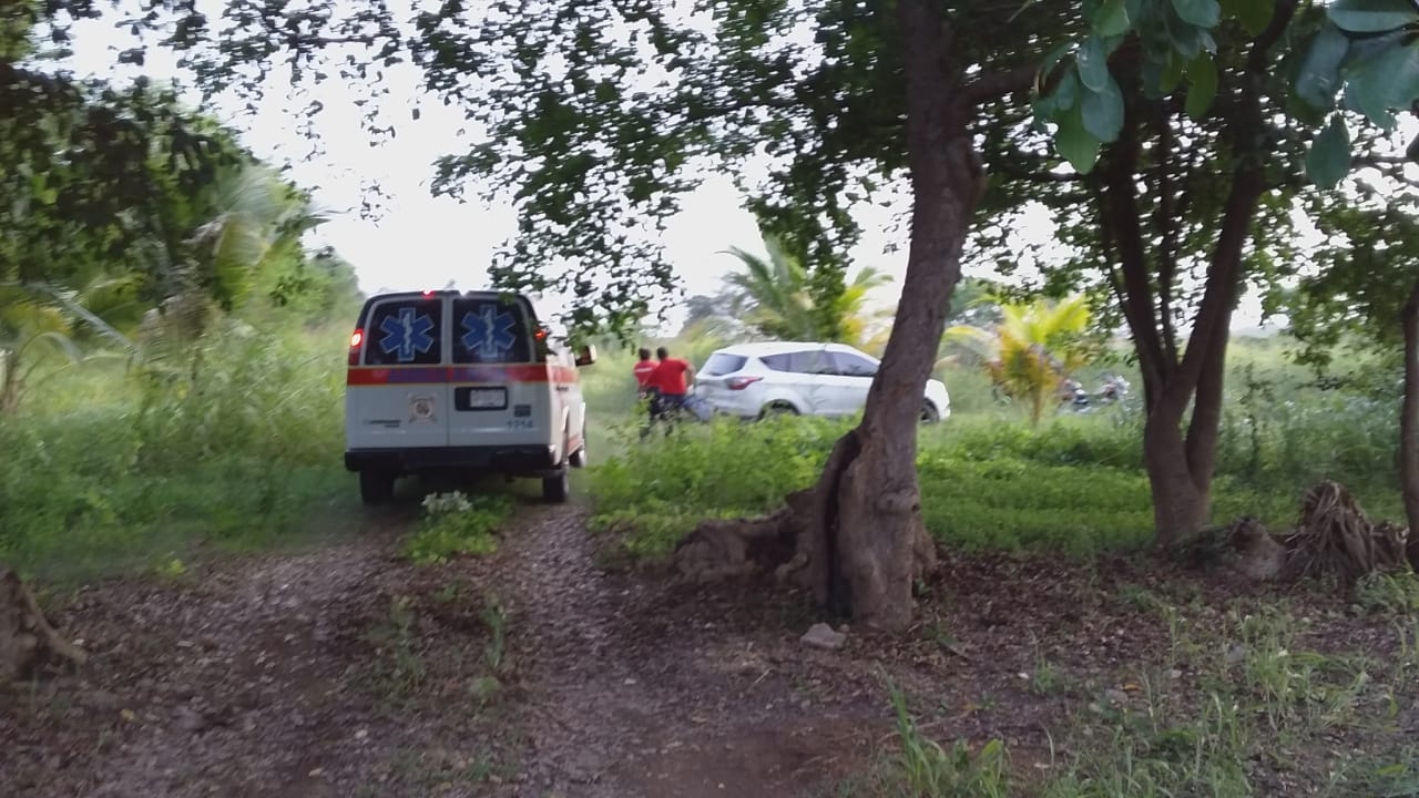 Alrededor de las 19:00 horas el cuerpo fue encontrado flotando en las cercanías de la orilla de la sabana Alrededor de las 19:00 horas el cuerpo fue encontrado flotando en las cercanías de la orilla de la sabana