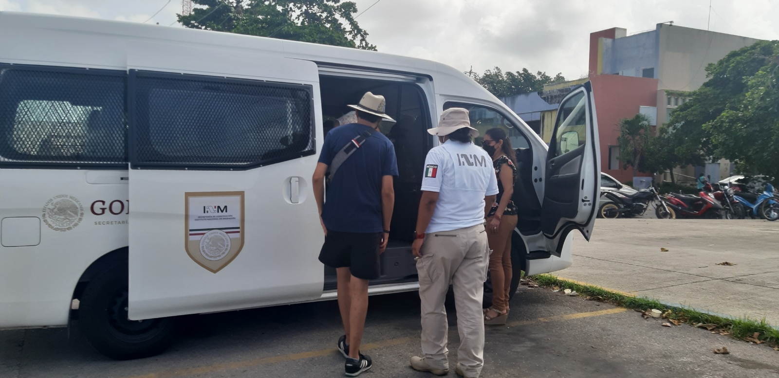 Los colombianos exhibieron los abusos de los que fueron víctimas por el personal del INM en Cozumel