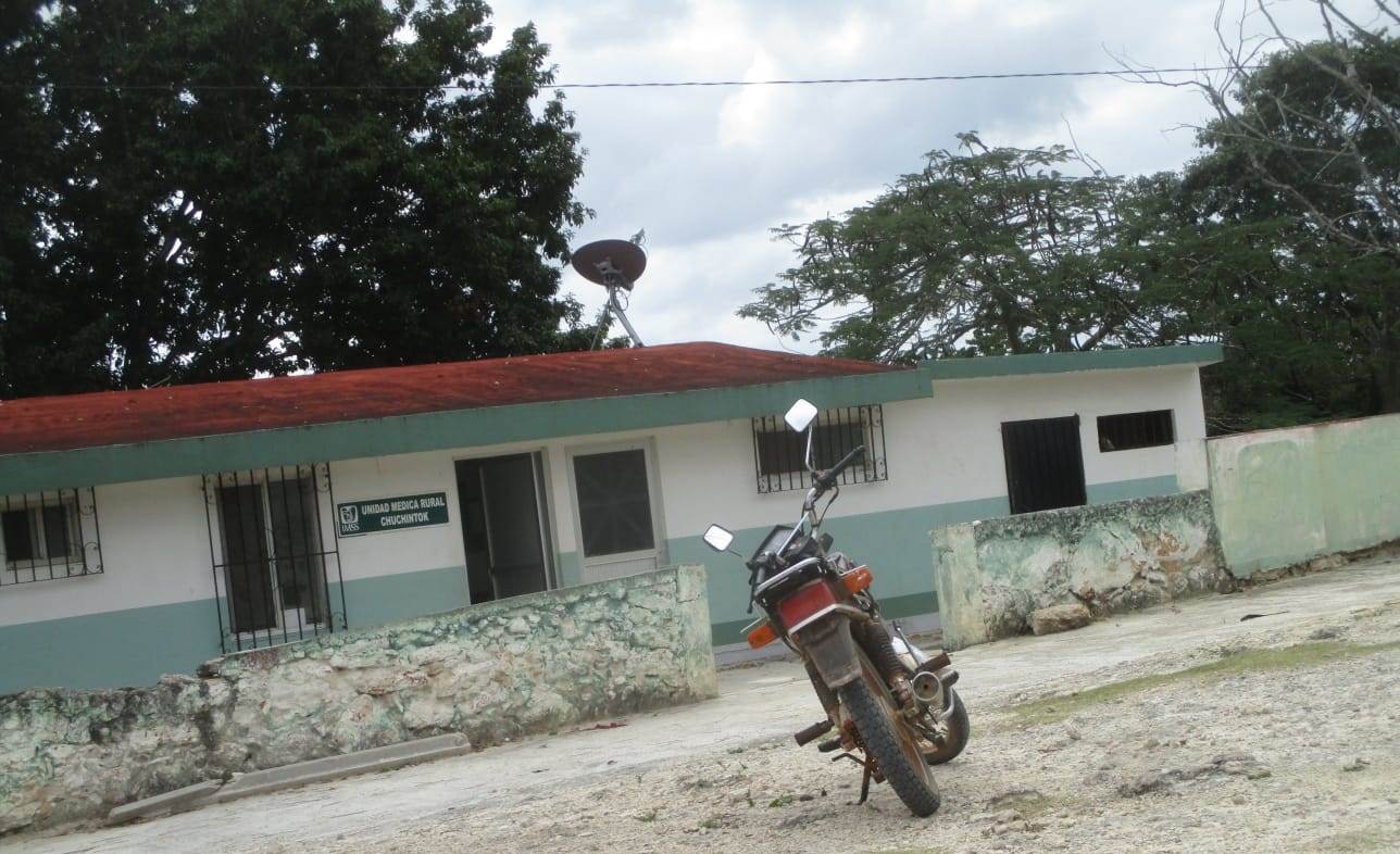 Hallan a niño colgado en un 'jacalito' cerca de la Unidad Médica de Chunchintok, Campeche Hallan a niño colgado en un 'jacalito' cerca de la Unidad Médica de Chunchintok, Campeche