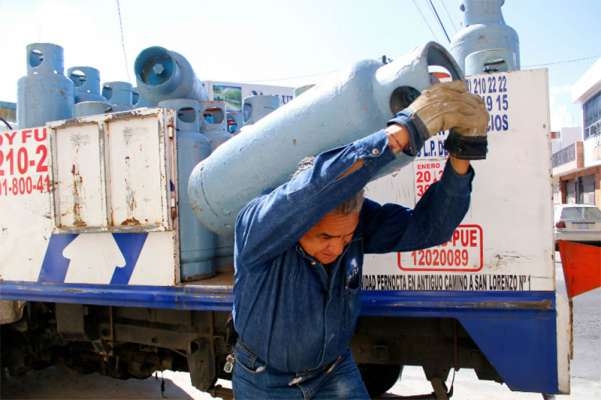 Pemex lanzó la convocatoria para que los interesados que deseen laborar como ayudantes repartidores puedan aplicar a las vacantes.

