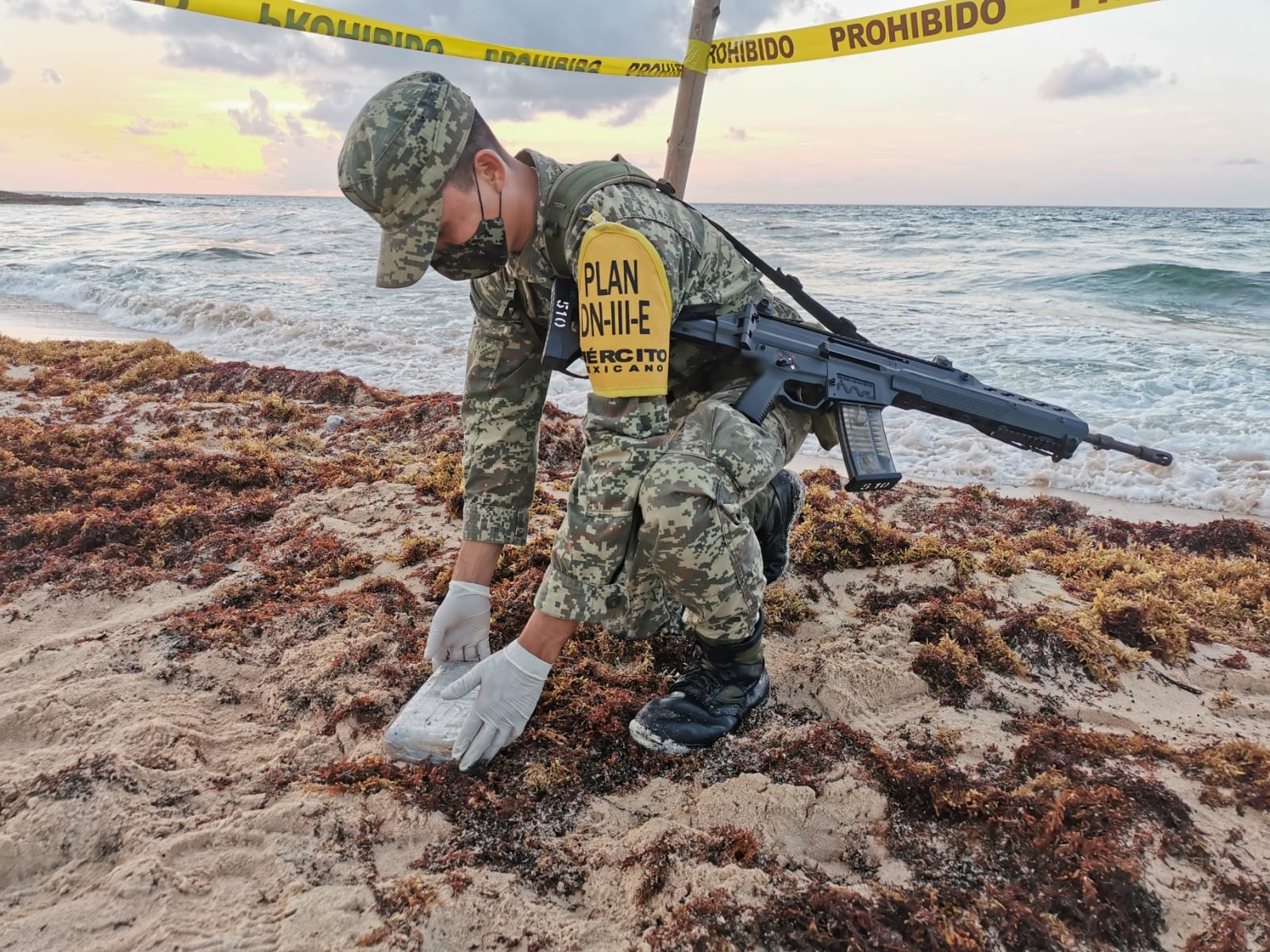 El aseguramiento se generó la mañana de este jueves, luego de que el personal militar que realizaba reconocimiento terrestre a la orilla de la playa El aseguramiento se generó la mañana de este jueves, luego de que el personal militar que realizaba reconocimiento terrestre a la orilla de la playa