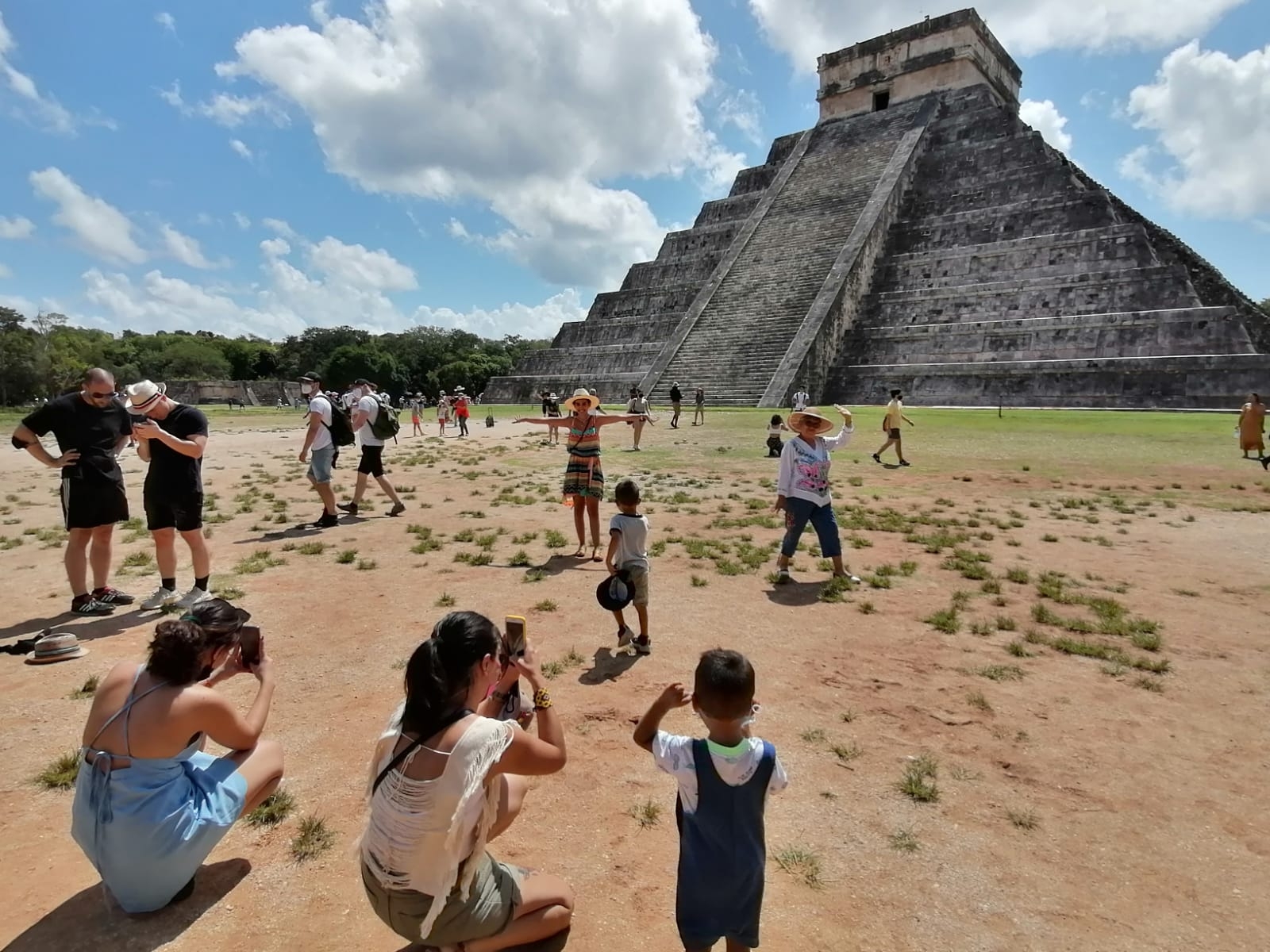 No hay ninguna restricción para tomar fotografías en Chichén Itzá