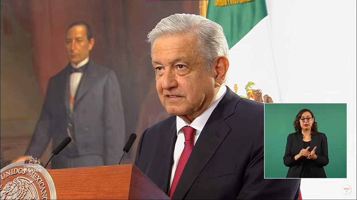 AMLO destacó el proyecto del aeropuerto de Tulum, que se construirá durante su sexenio AMLO destacó el proyecto del aeropuerto de Tulum, que se construirá durante su sexenio