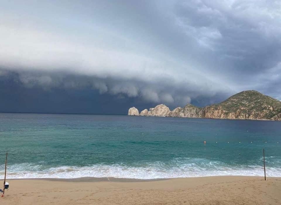 Olaf se encuentra sobre línea de costa a 100 km al oeste de La Paz, y a 130 km al sureste de Cabo San Lucas, Baja California Sur. 