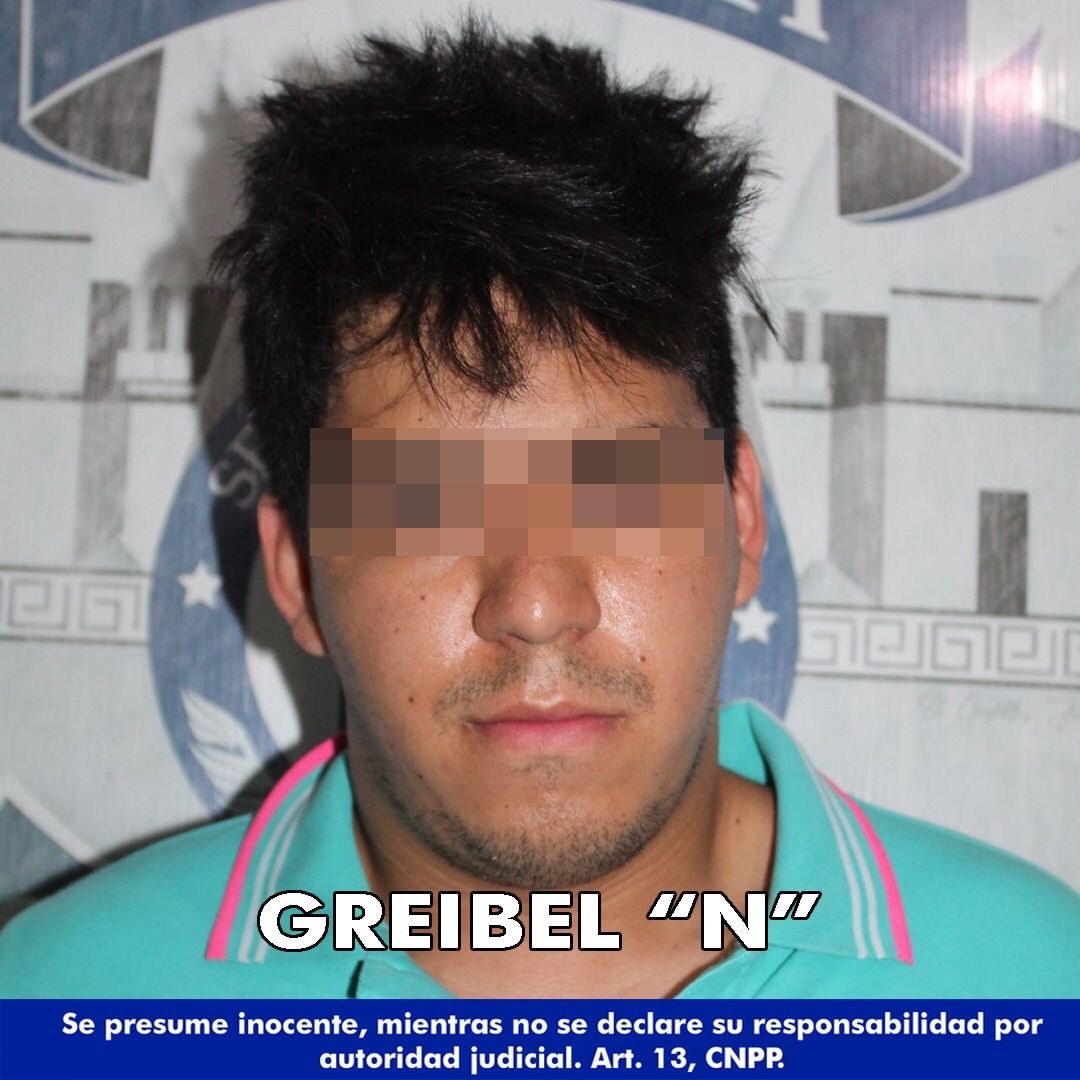 Las dos personas fueron detenidas también por su probable participación en delitos contra la salud