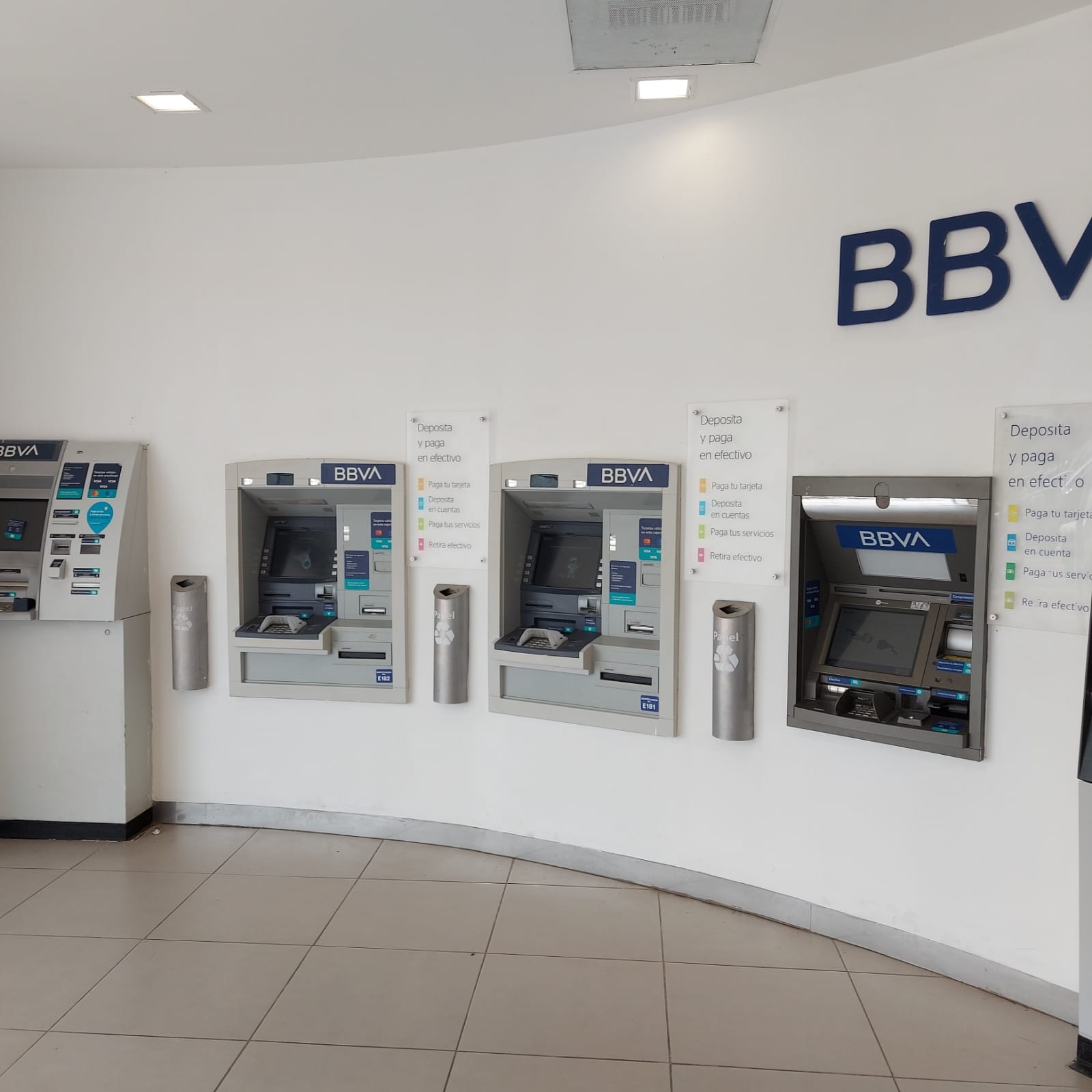 La imposibilidad de retirar efectivo y los cobros rechazados que se realizan con tarjeta