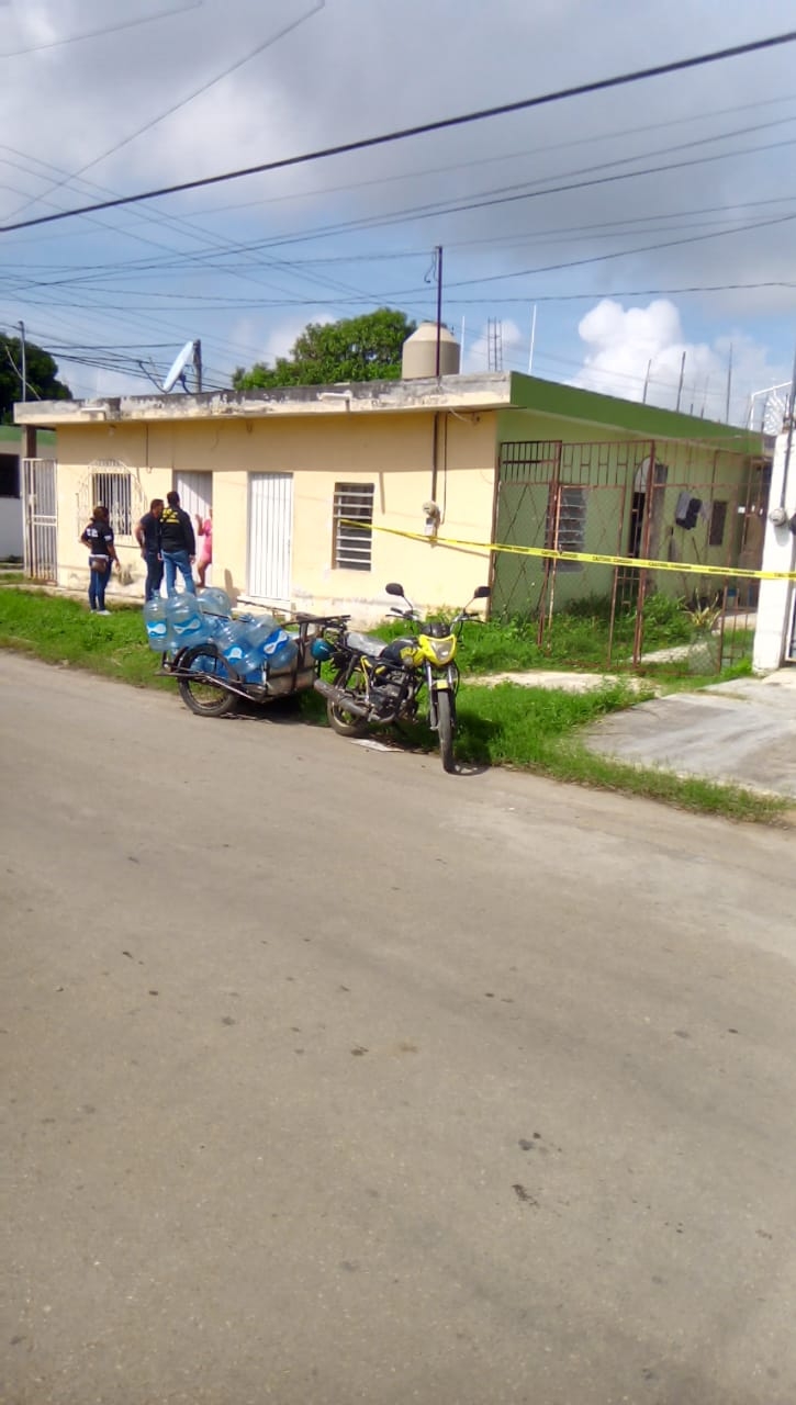 Al sitio arribaron especialistas y paramédicos del Grupo Rino, quienes confirmaron que la persona ya se encontraba sin vida