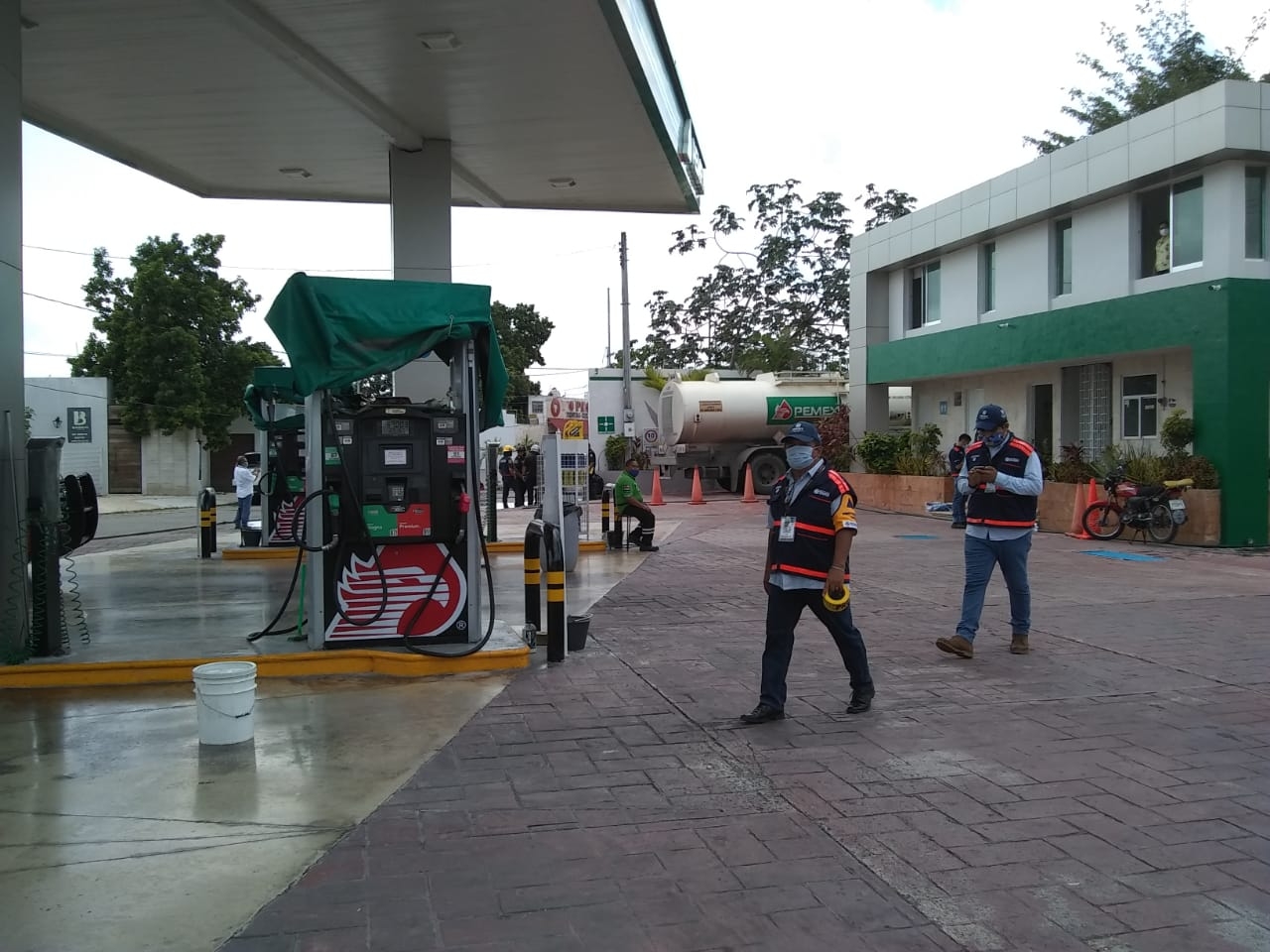 Al lugar llegó la Secretaría de Seguridad Pública (SSP), bomberos y personal de Protección Civil de Yucatán Al lugar llegó la Secretaría de Seguridad Pública (SSP), bomberos y personal de Protección Civil de Yucatán