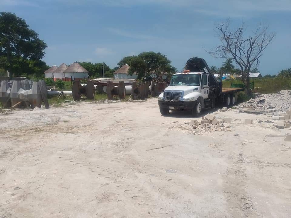 Los ladrones amagaron al personal de seguridad Los ladrones amagaron al personal de seguridad
