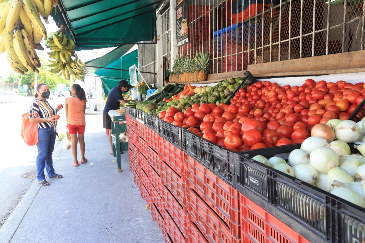 Tal es el caso del maíz blanco, el producto más solicitado en estas fechas el cual tiene un precio de 38 pesos en el mercado 23