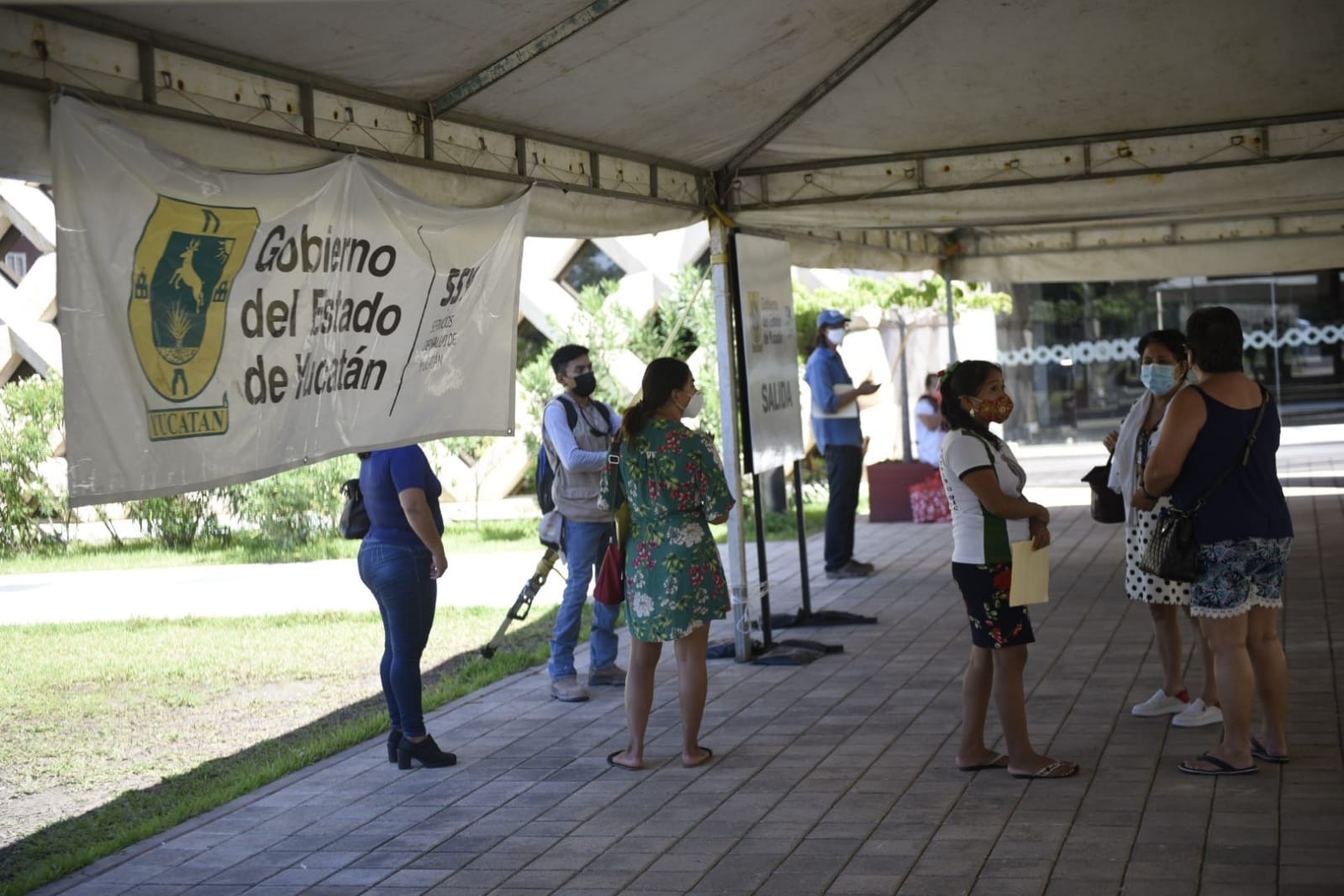 Las personas acudieron al módulo por su vacuna, pero no se aplicaba ninguna dosis Las personas acudieron al módulo por su vacuna, pero no se aplicaba ninguna dosis