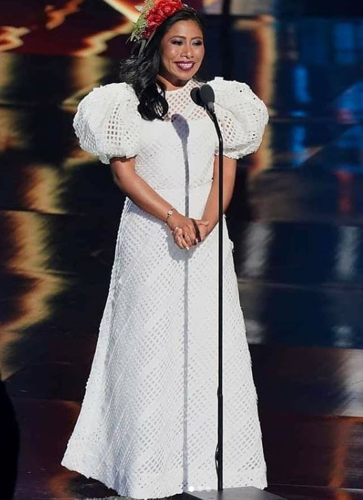 Yalitza Aparició dividió las opiniones luego del trato que tuvo con la prensa durante su más reciente aparición pública Yalitza Aparició dividió las opiniones luego del trato que tuvo con la prensa durante su más reciente aparición pública