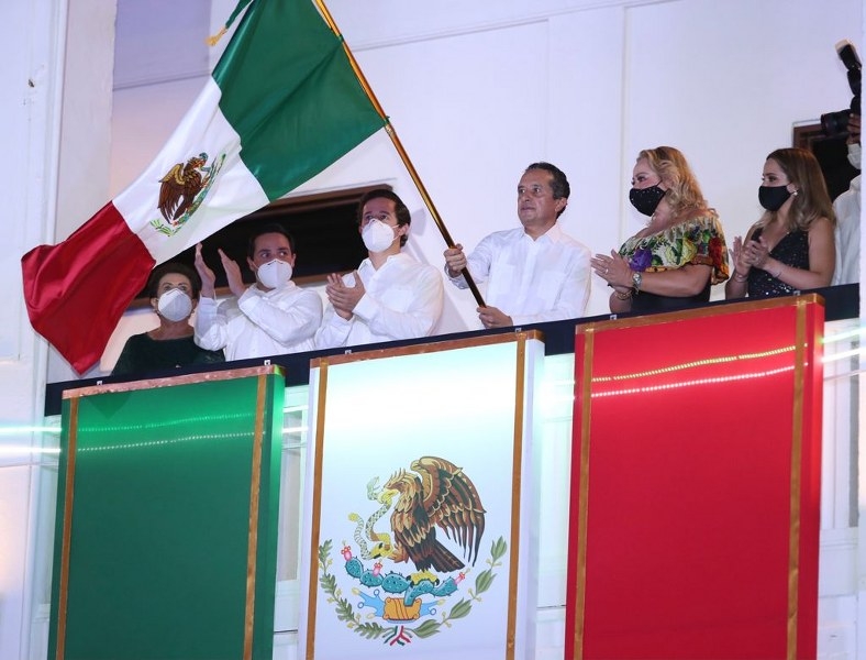El gobernador dio el “¡Viva México!” frente a 500 invitados y bloqueó el paso a la ciudadanía El gobernador dio el “¡Viva México!” frente a 500 invitados y bloqueó el paso a la ciudadanía