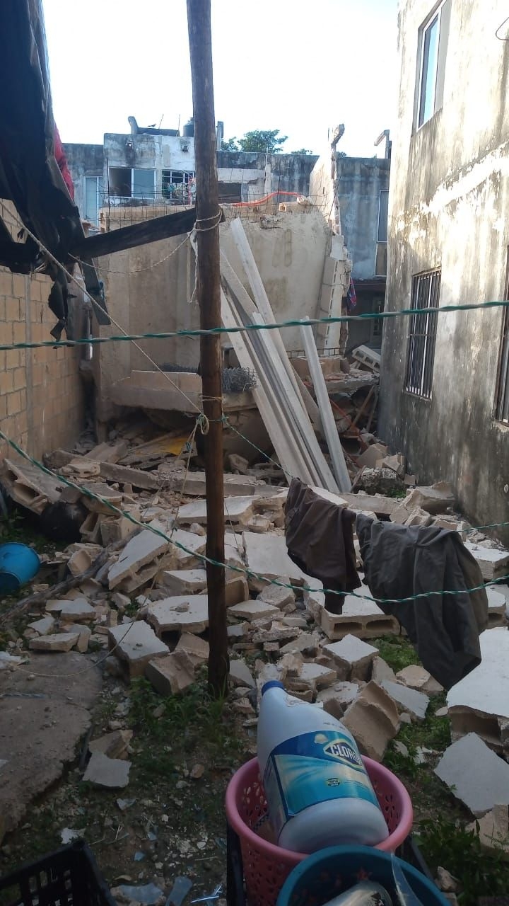 Explosión causa derrumbe parcial de una casa en la Región 216 de Cancún