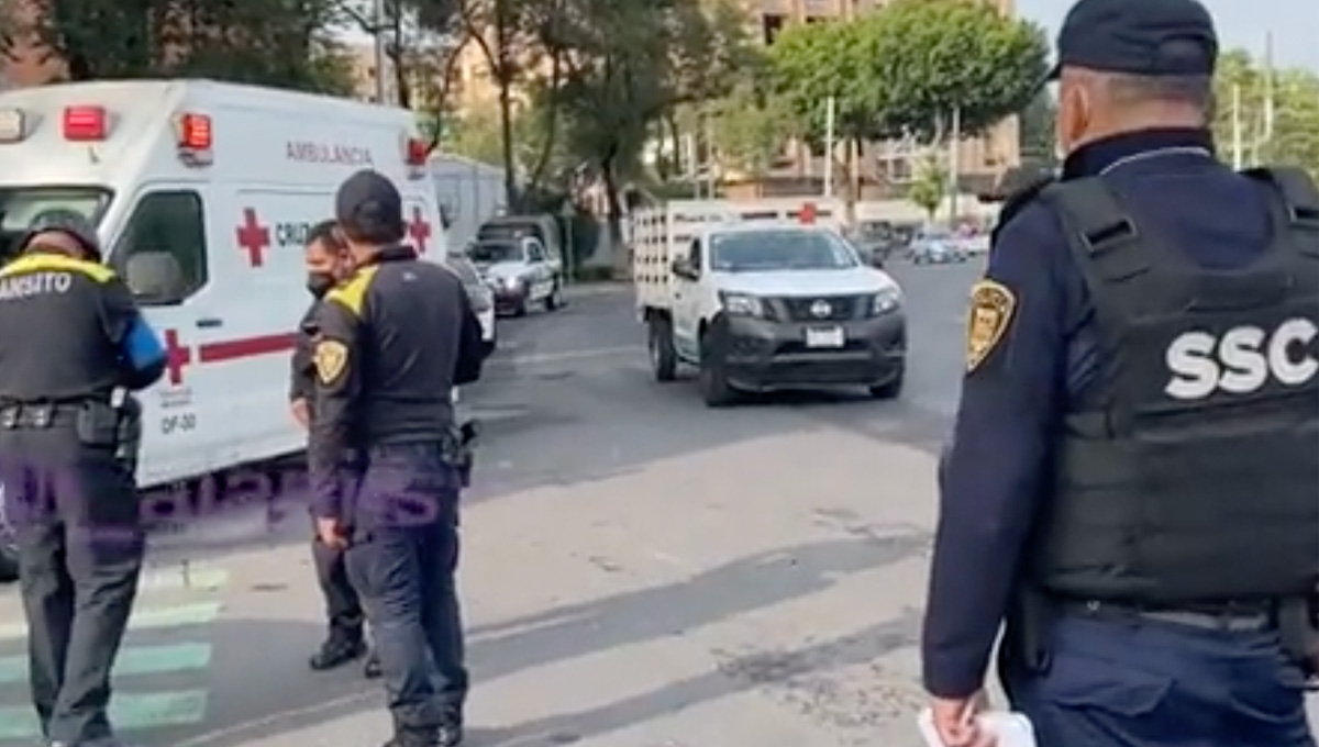 Esta mañana, una conductora atropelló intencionalmente a un policía de tránsito, quien le impidió el paso. Los hechos se registraron en la esquina de Violeta y Paseo de la Reforma