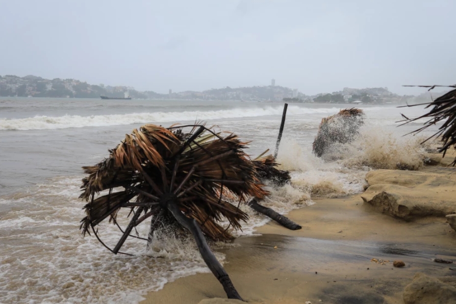 Tormenta Tropical Odette se forma en la costa atlántica de Estados Unidos