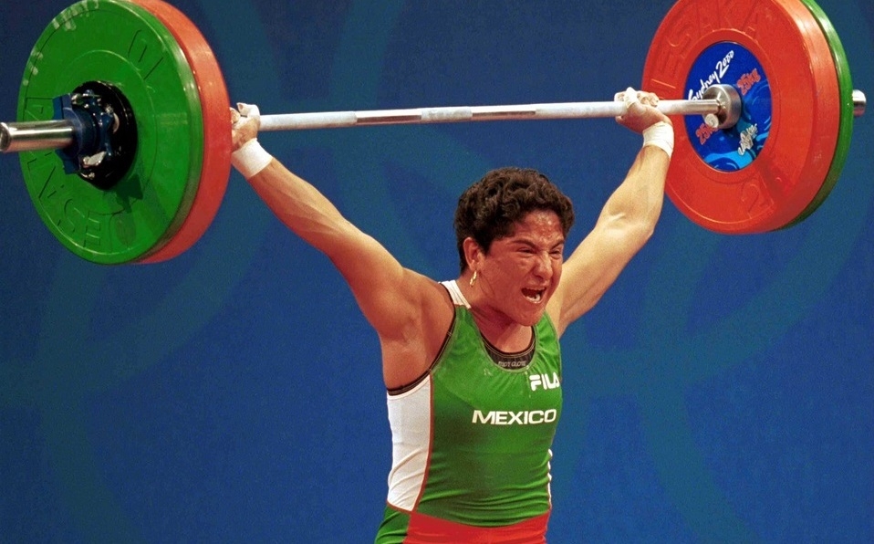 Soraya Jiménez fue la primera medalla olímpica de oro para México en Halterofilia Soraya Jiménez fue la primera medalla olímpica de oro para México en Halterofilia