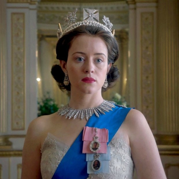 La serie explora la vida personal de la Reina Isabel II