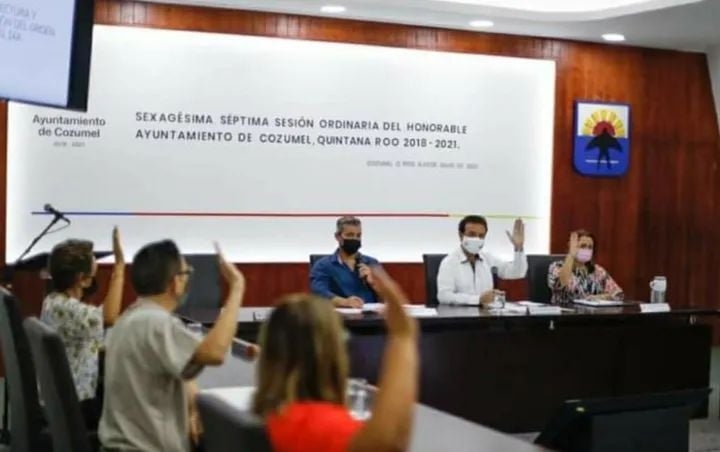 Cada regidor de Cozumel recibirá alrededor de 100 mil pesos. Habitantes dicen que mejor usen esos recursos para obra pública Cada regidor de Cozumel recibirá alrededor de 100 mil pesos. Habitantes dicen que mejor usen esos recursos para obra pública