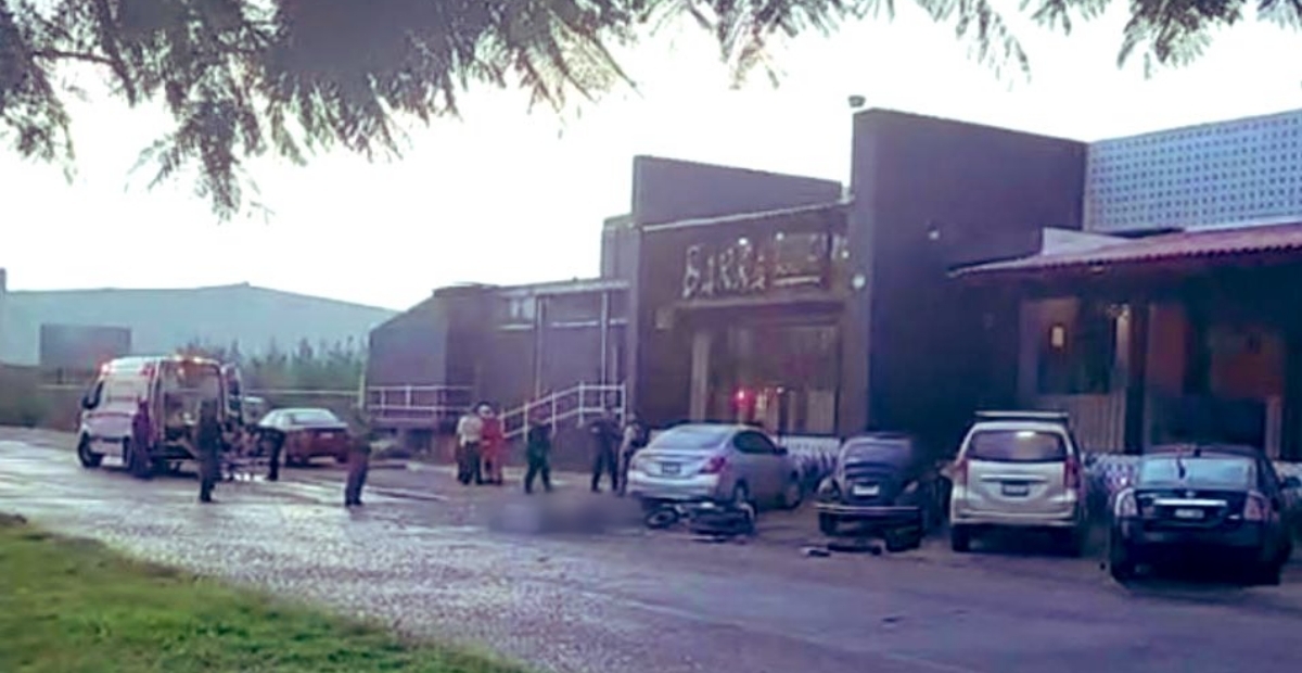 Personal del negocio lamentó la muerte de sus compañeros y amigos y expresaron deseos de justicia ante la tragedia Personal del negocio lamentó la muerte de sus compañeros y amigos y expresaron deseos de justicia ante la tragedia
