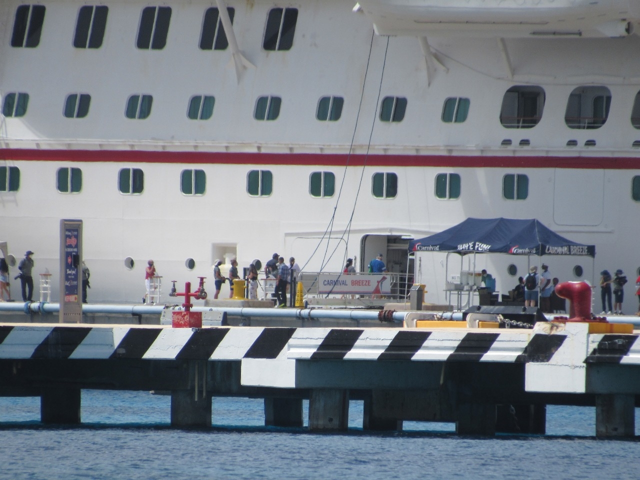 En su última visita, el “Mardi Gras” arribó con tres mil 877 pasajeros, mientras que el “Carnival Breeze” movilizó a dos mil 54 cruceristas
