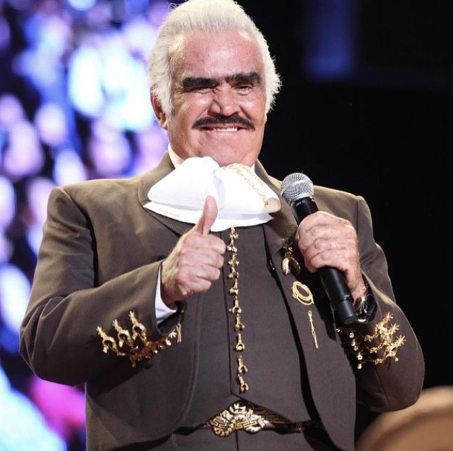 La muerte de Vicente Fernández conmocionó al mundo de la música y de la política