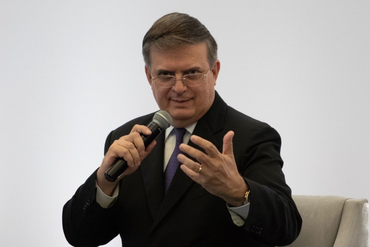 El canciller Marcelo Ebrard participó en un foro de la UNAM, donde dijo que bajar los niveles de violencia será difícil si Estados Unidos no pone de su parte
