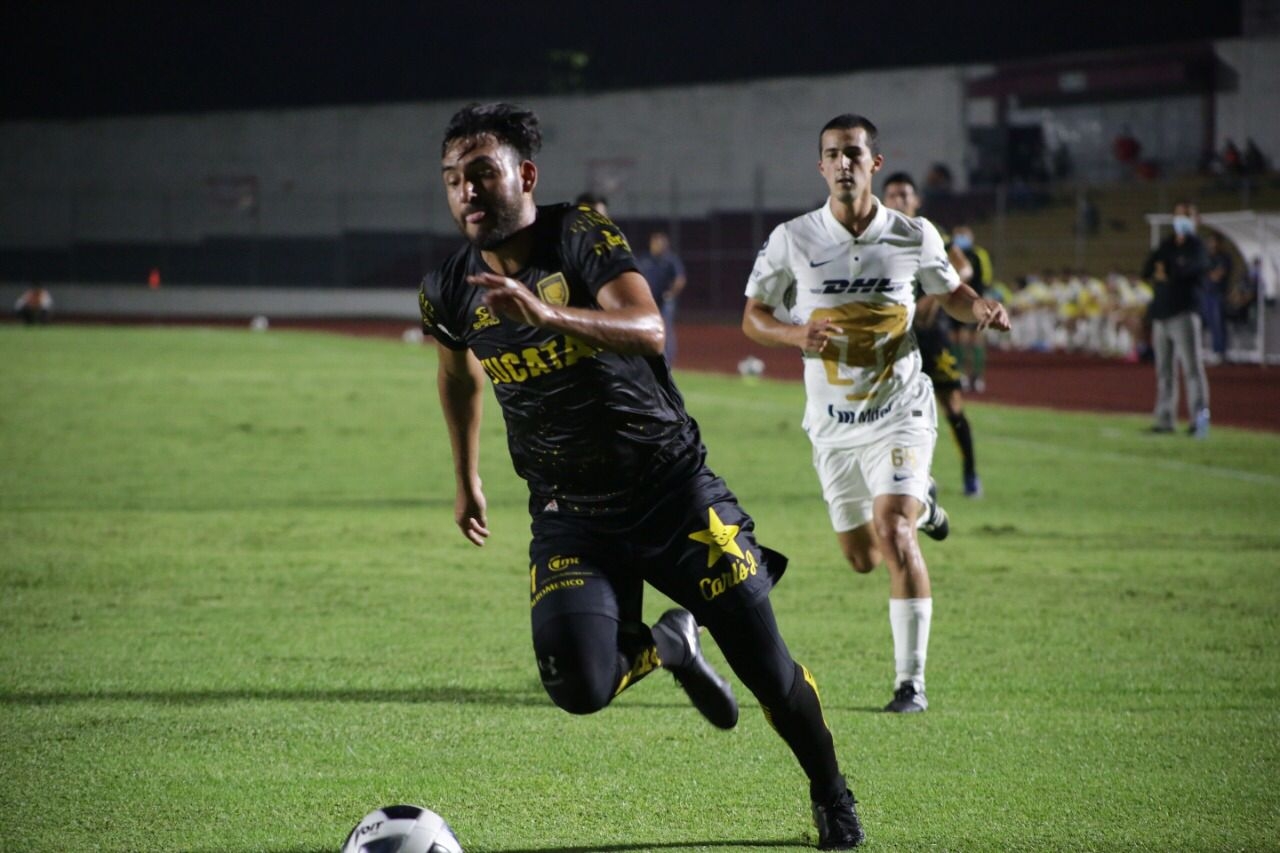 La primera intervención de un portero en el partido se dio al minuto 47 por lo que se consideró un encuentro lento La primera intervención de un portero en el partido se dio al minuto 47 por lo que se consideró un encuentro lento