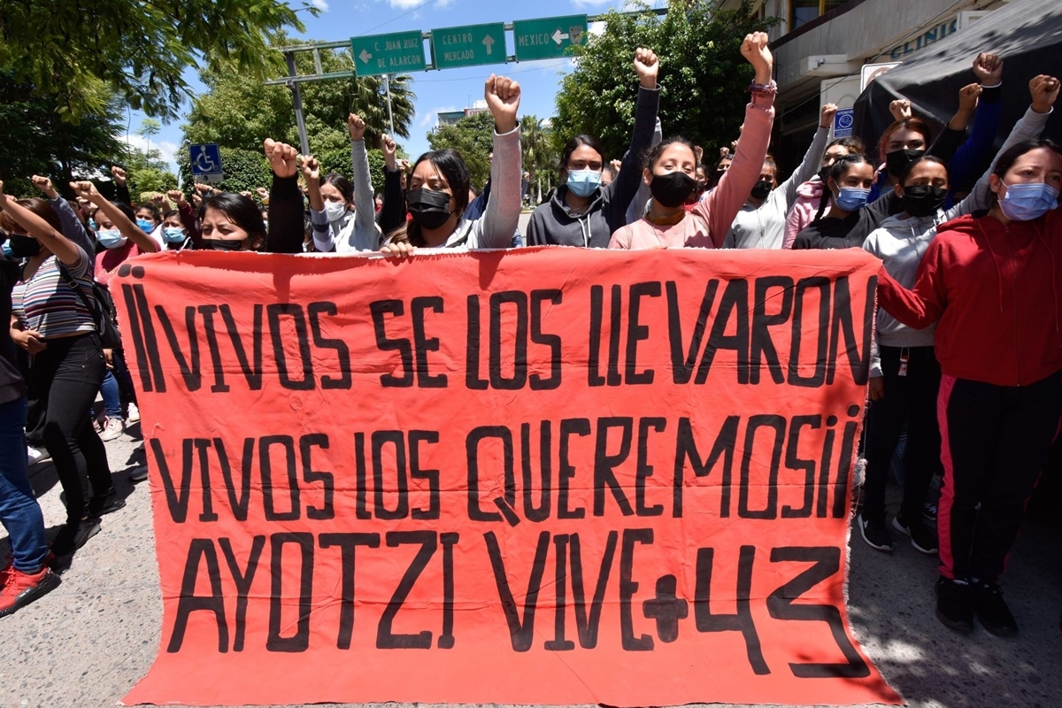 7 años después de la desaparición de los normalistas, familiares exigen avances en la investigación 7 años después de la desaparición de los normalistas, familiares exigen avances en la investigación