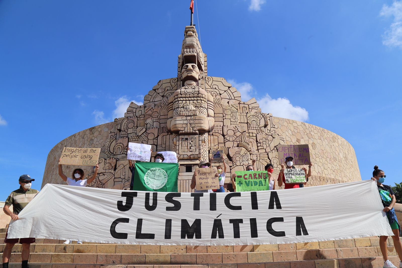 Los manifestantes coincidieron en que actualmente se está viviendo los primeros efectos de lo que podría ser una crisis climática Los manifestantes coincidieron en que actualmente se está viviendo los primeros efectos de lo que podría ser una crisis climática