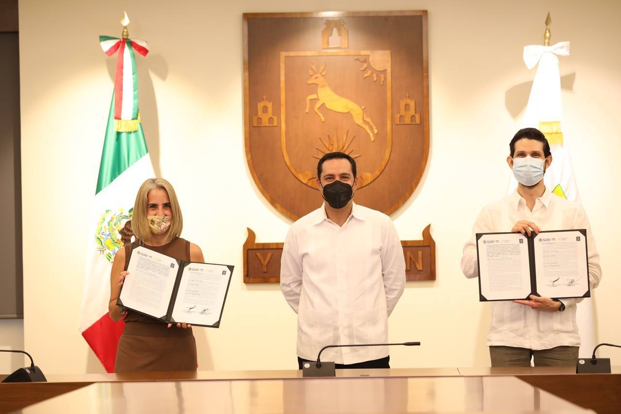El gobernador Mauricio Vila constató la firma del acuerdo que impulsará a emprendedores yucatecos El gobernador Mauricio Vila constató la firma del acuerdo que impulsará a emprendedores yucatecos