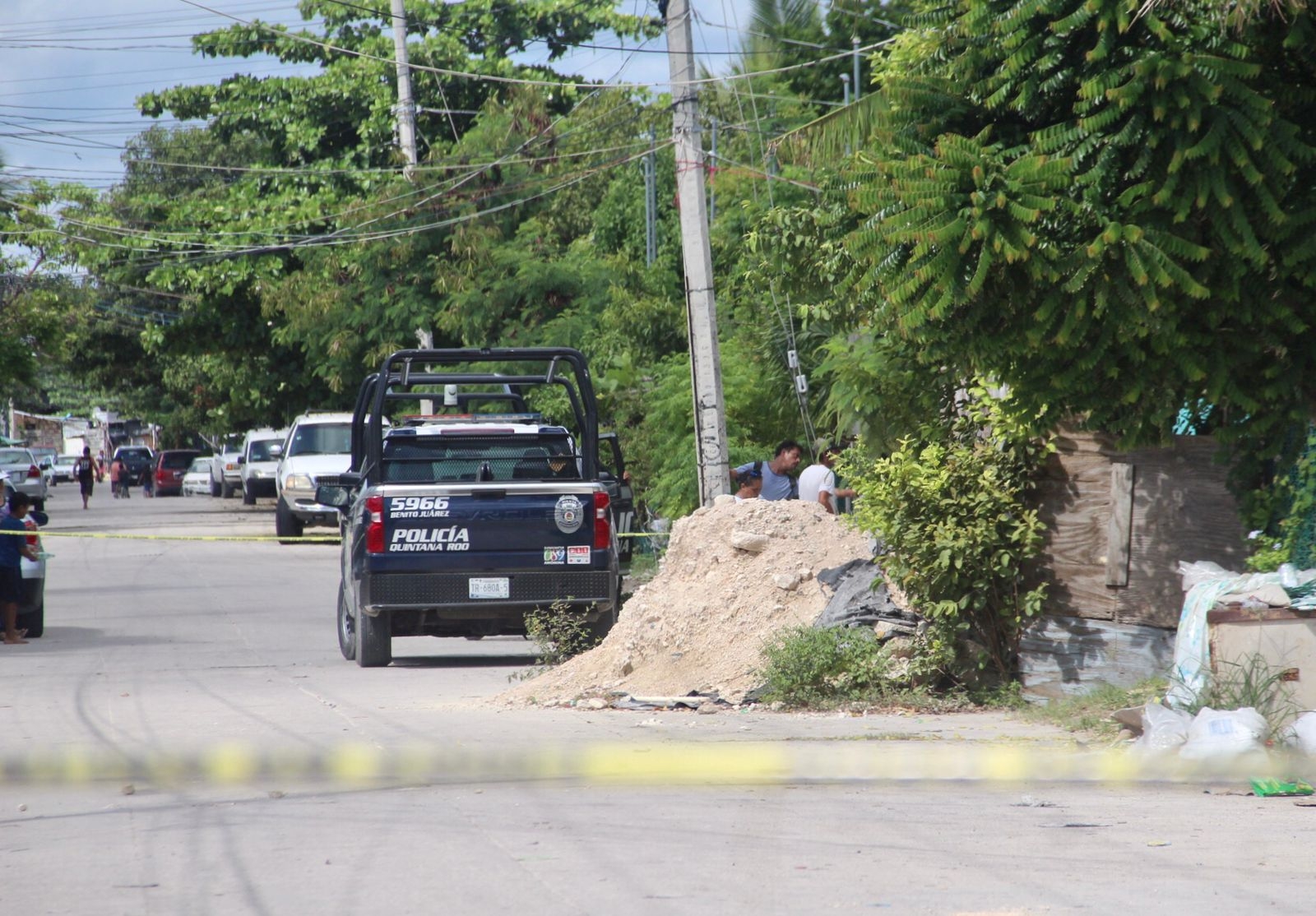 Vecinos del lugar refieren que se escucharon siete detonaciones de arma de fuego Vecinos del lugar refieren que se escucharon siete detonaciones de arma de fuego