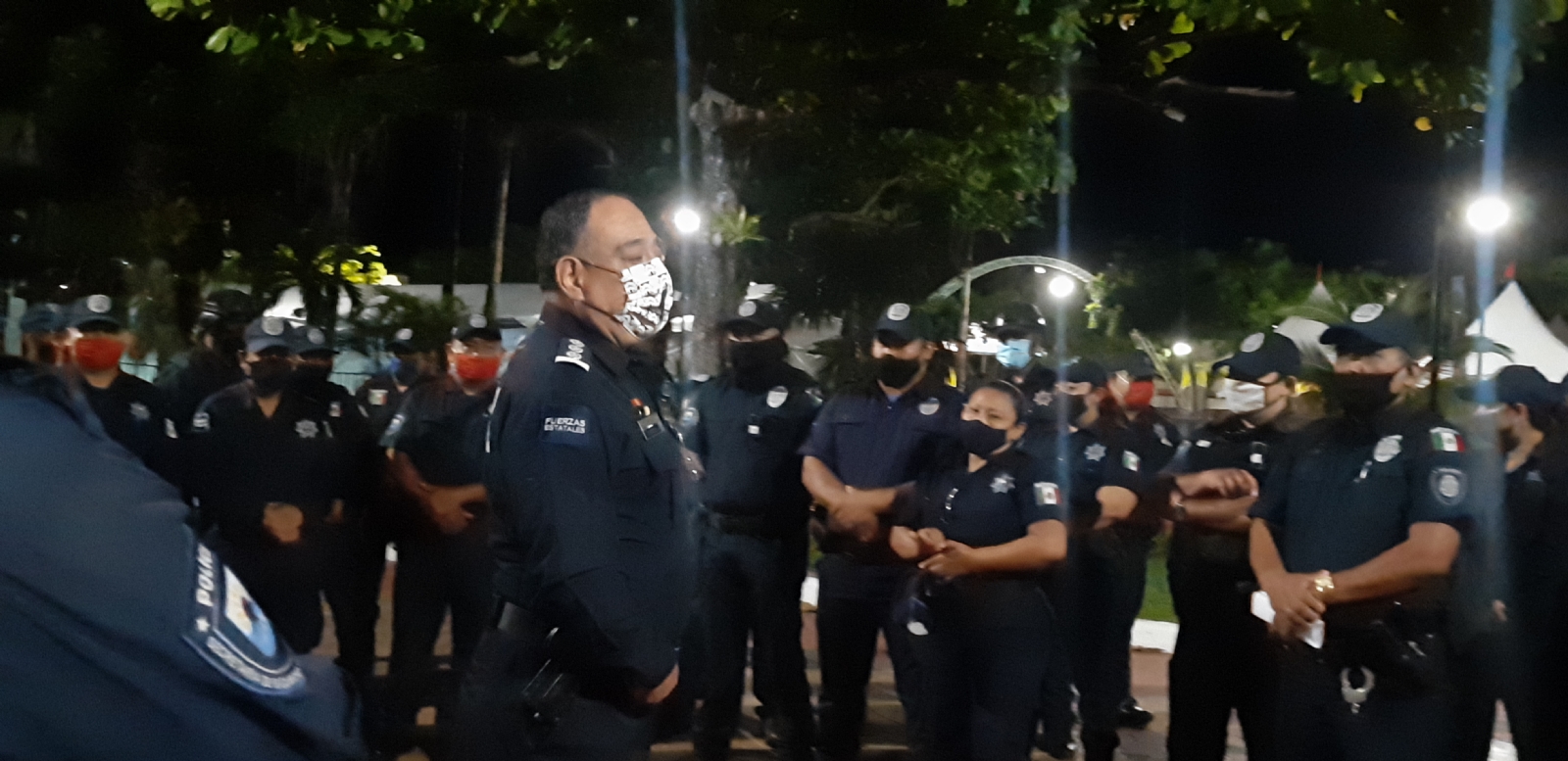 Elementos de la Policía Municipal consideran injusto que los regidores reciban 100 mil pesos Elementos de la Policía Municipal consideran injusto que los regidores reciban 100 mil pesos