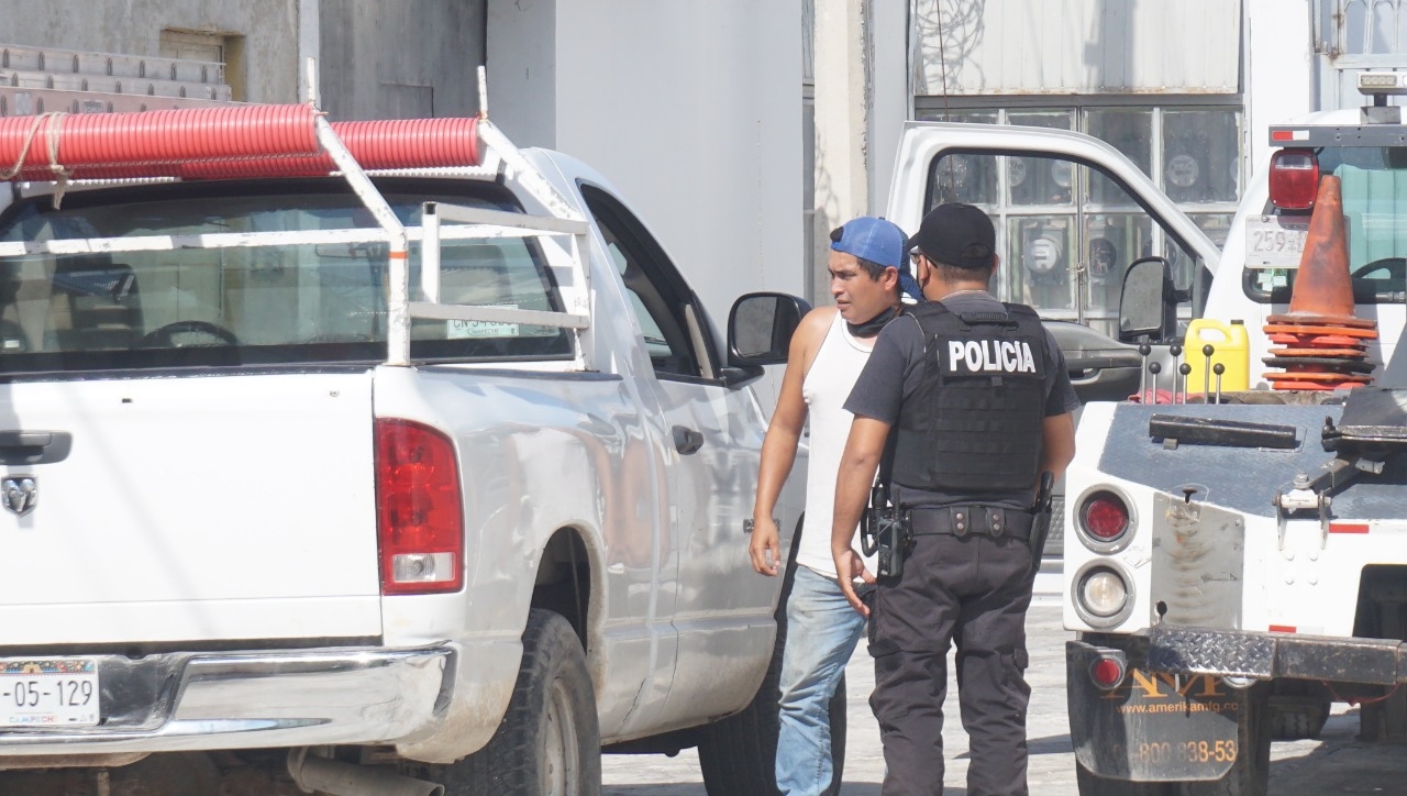 Detienen a supuestos empleados de la CFE por robo de medidores de luz en Campeche