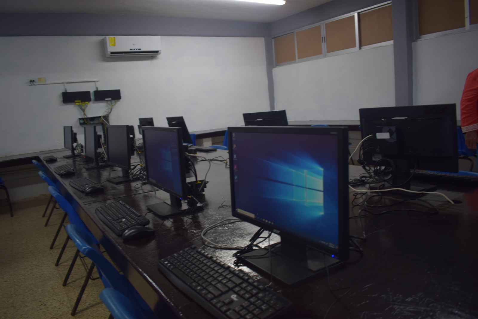 Se recibieron 33 computadores y 288 mil 876 pesos, para el fortalecimiento de la calidad educativa de los jóvenes Se recibieron 33 computadores y 288 mil 876 pesos, para el fortalecimiento de la calidad educativa de los jóvenes