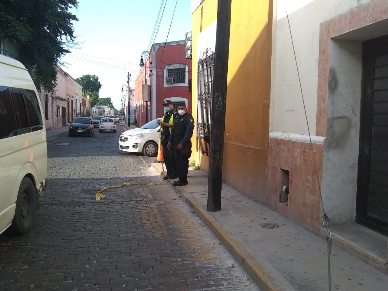 Por más de cuatro horas las calles aledañas al Parque San Juan estuvieron cerradas a la vialidad Por más de cuatro horas las calles aledañas al Parque San Juan estuvieron cerradas a la vialidad