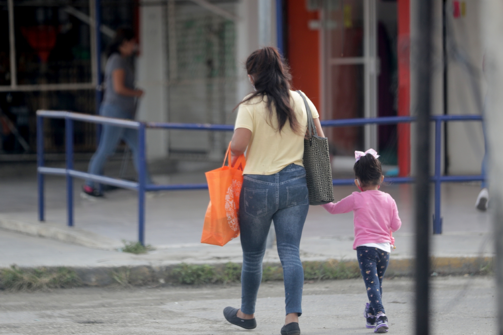 La adolescente de 14 años pidió ayuda a una asociación civil de Cancún para ser rescatada de su madre, quien la drogaba