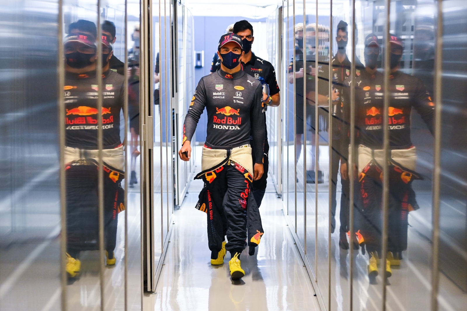 Checo Pérez buscará un milagro para subir al podio en el Gran Premio de Países Bajos