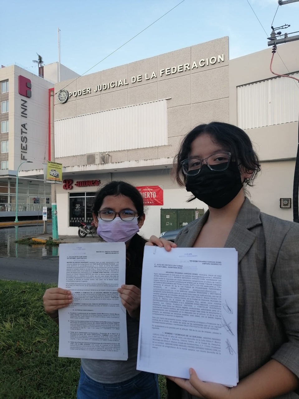 Feministas interpusieron dos amparos ante el Juzgado Primero de Distrito en Chetumal para que las menores reciban la vacuna anticovid