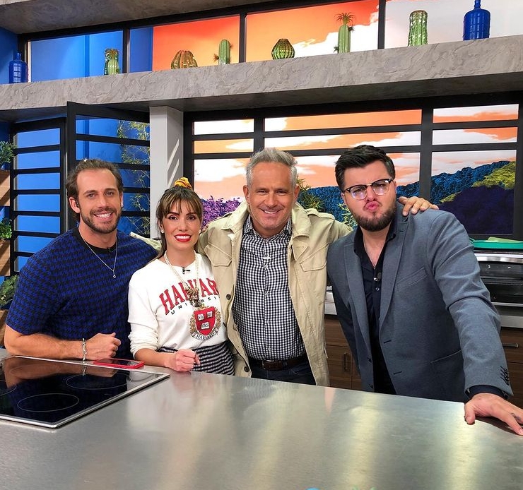 Durante la transmisión del programa Hoy se produjo un enfrentamiento entre uno de los participantes de Las Estrellas Bailan en Hoy y uno de los conductores del matutino Durante la transmisión del programa Hoy se produjo un enfrentamiento entre uno de los participantes de Las Estrellas Bailan en Hoy y uno de los conductores del matutino