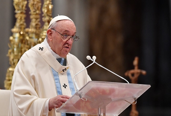 En un tuit antes de la misa de Año Nuevo, Francisco ahondó en su esperanza y estrategia para la paz