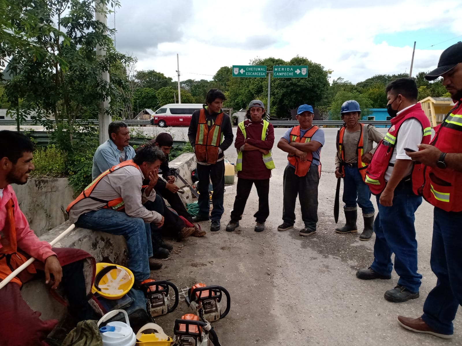 En ciertas partes de la obra los trabajadores aseguran que sus superiores los humillan En ciertas partes de la obra los trabajadores aseguran que sus superiores los humillan