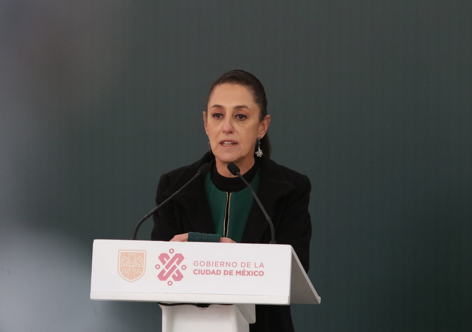 La jefa de Gobierno señaló que no acudir a la escuela puede traer un mayor impacto que la propia enfermedad