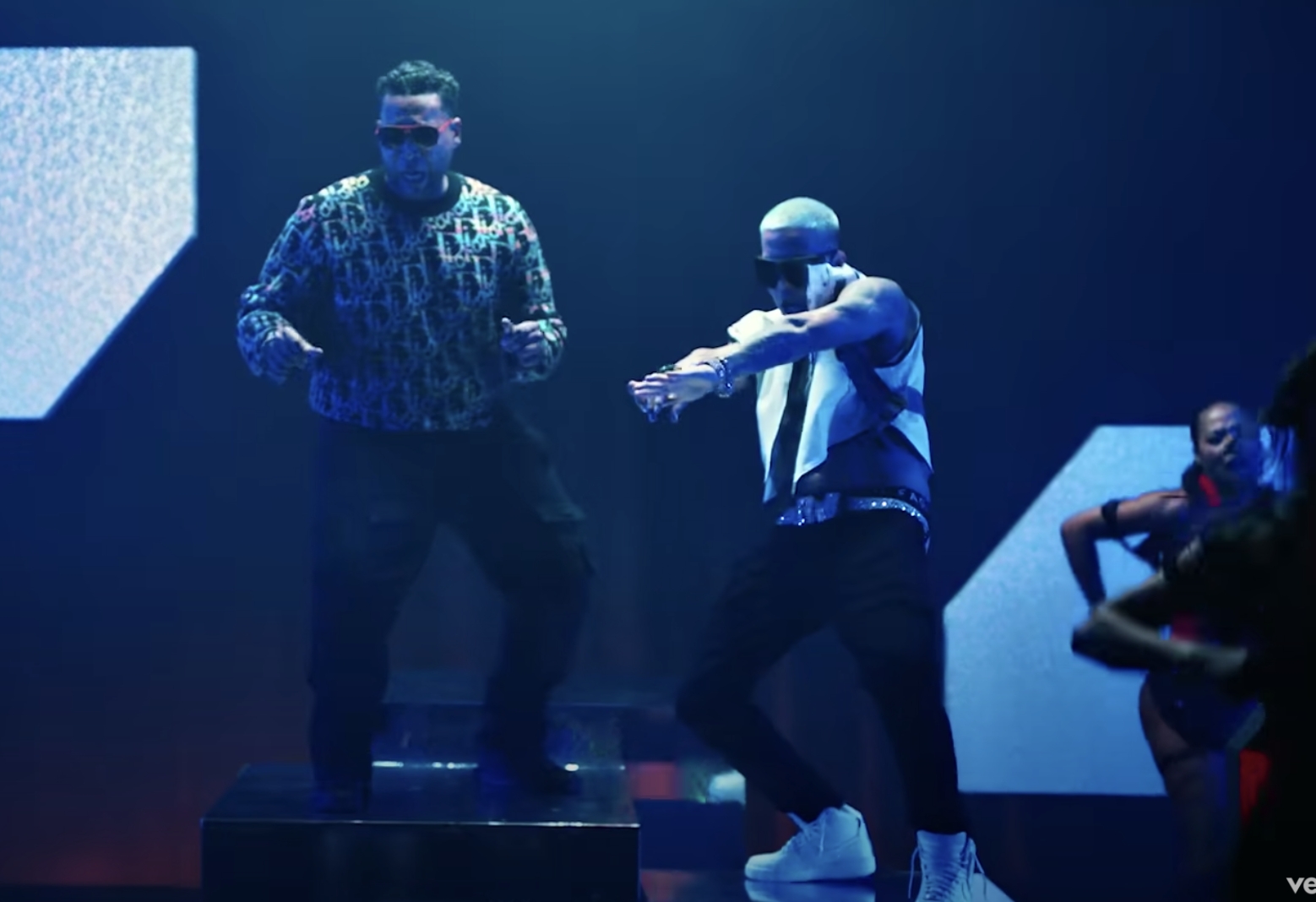 Don Omar comparte el éxito 'Se Menea' con Nio García. Foto: Captura de pantalla video 'Se Menea'