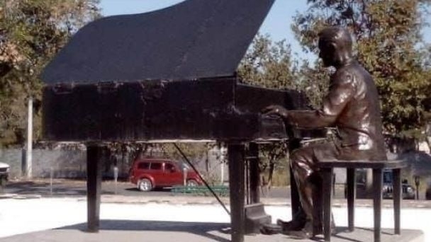 También robaron el busto de Marco Antonio Solis el pasado diciembre También robaron el busto de Marco Antonio Solis el pasado diciembre