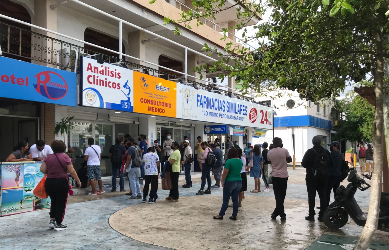 Los ciudadanos de Cancún hicieron lagas filas para poder realizarse una prueba de COVID