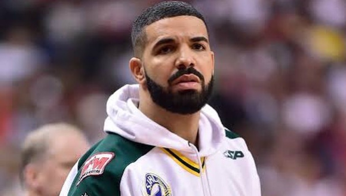 Drake y una modelo habrían tenido relaciones sexuales consensuadas, acto tras el cual habría ocurrido el incidente Drake y una modelo habrían tenido relaciones sexuales consensuadas, acto tras el cual habría ocurrido el incidente