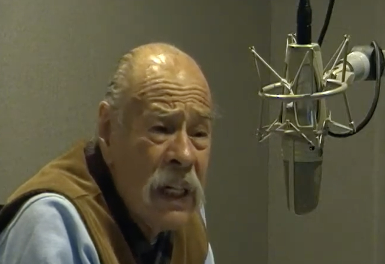 Tomás Mojarro era locutor en Radio UNAM. Foto: Captura de Pantalla El Valedor Tomás Mojarro Programa