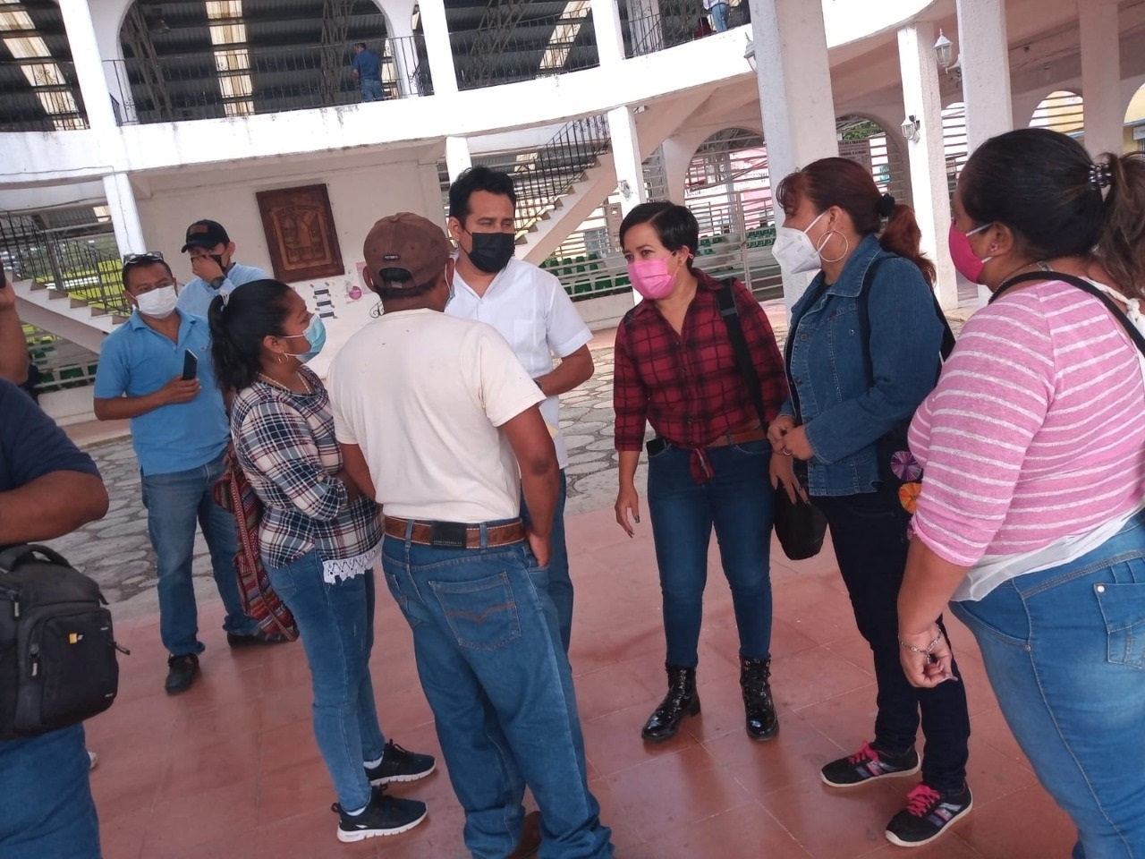 Los casos de COVID-19 se manteienen abajo de los 200